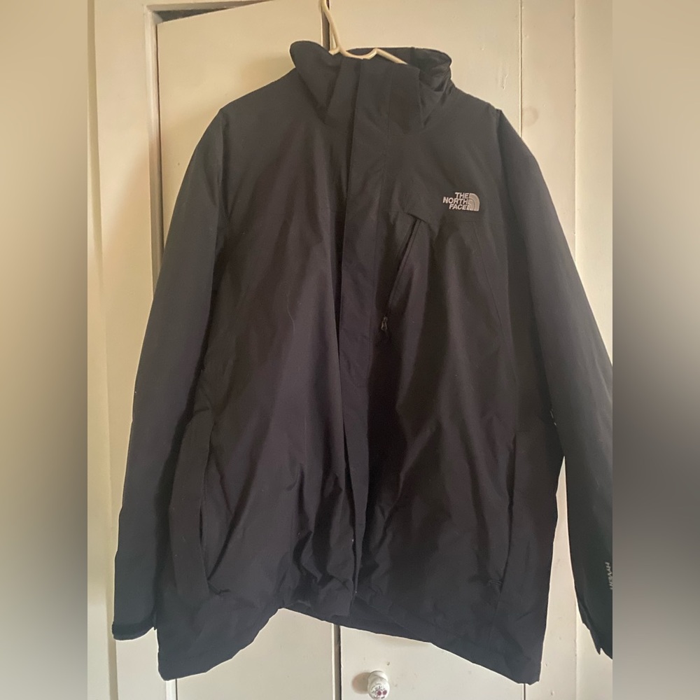EUC mens NorthFace XXL hyvent black winter jacket